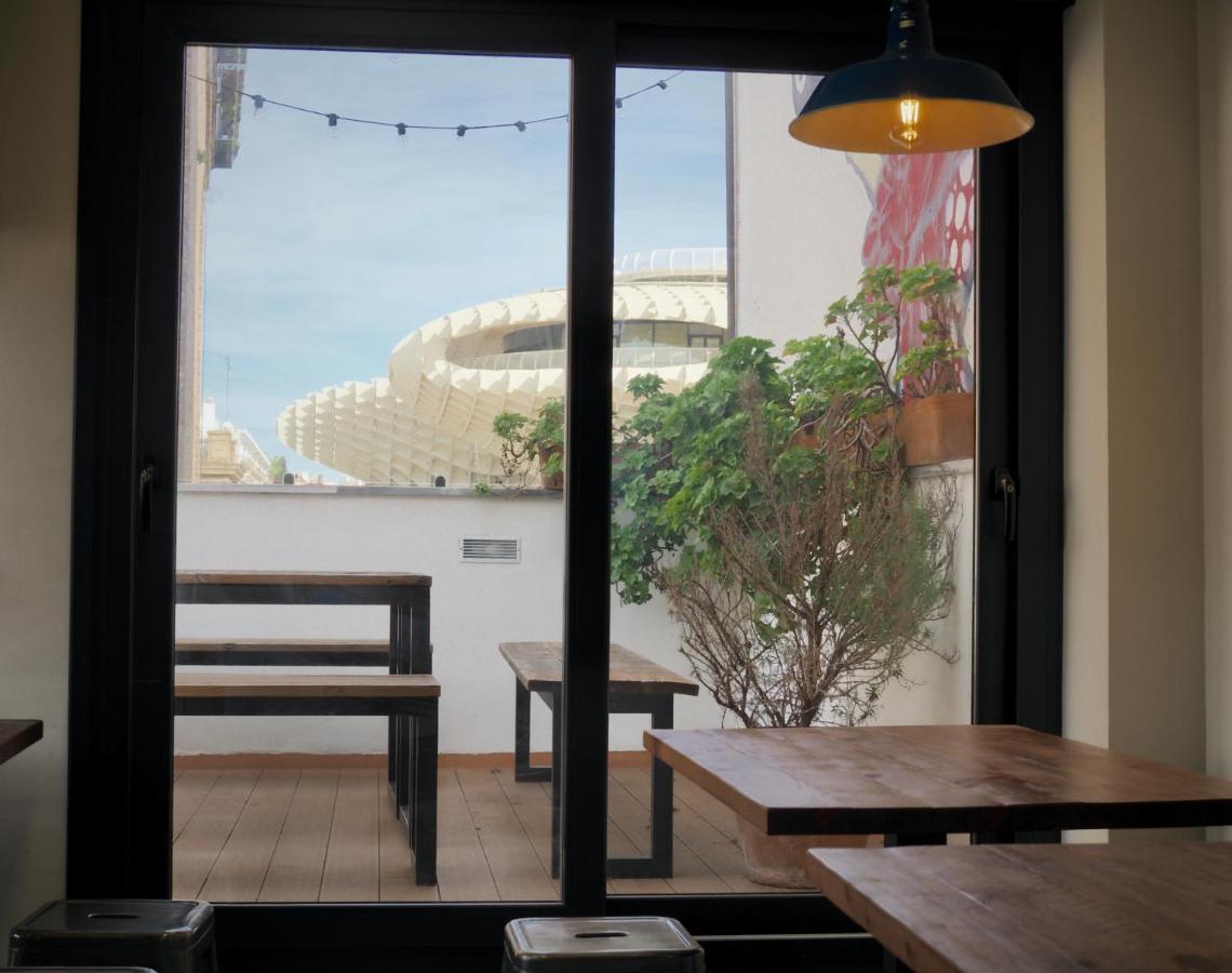 Joy Setas Coworking Hostel Seville Exterior photo