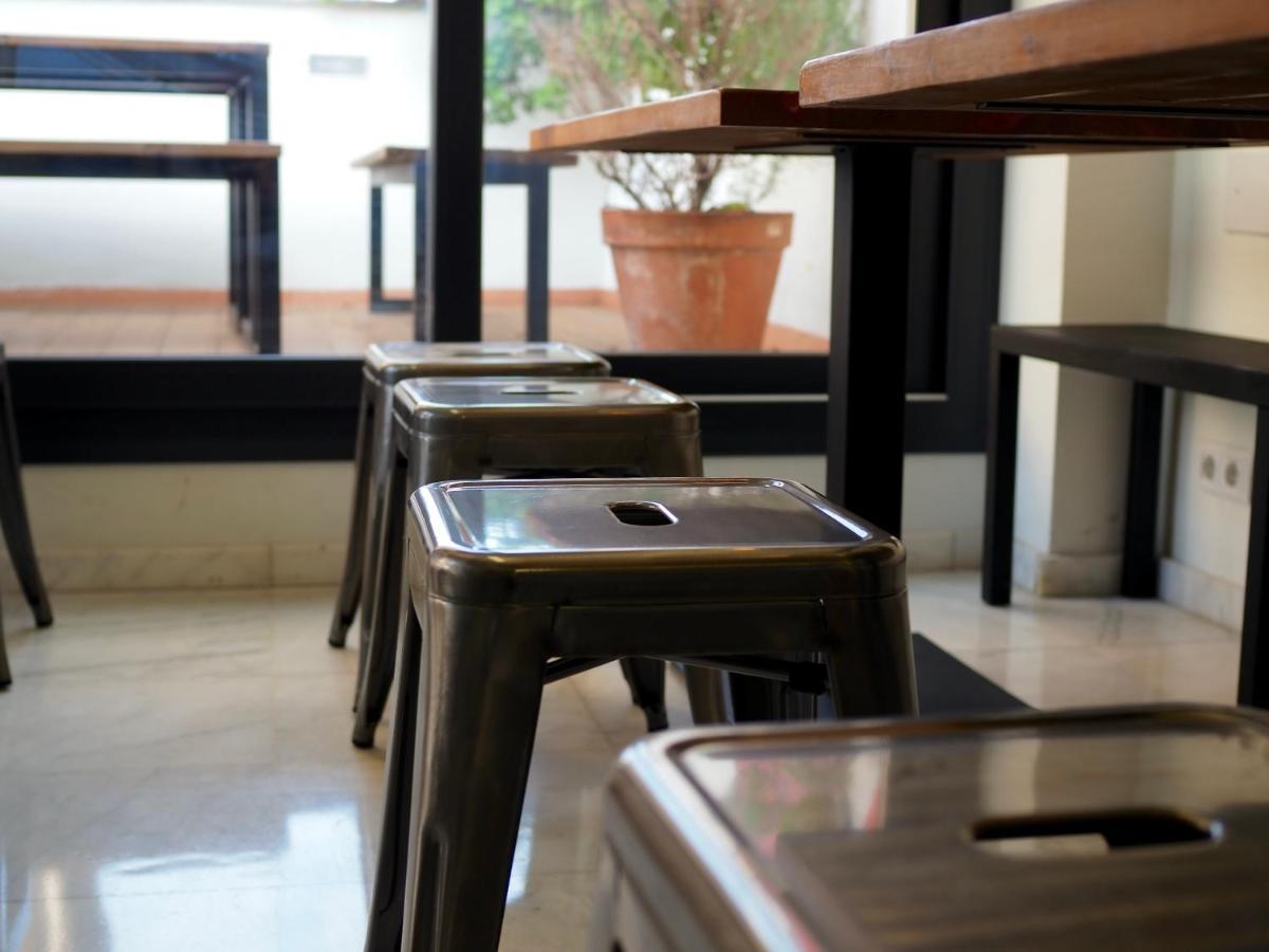 Joy Setas Coworking Hostel Seville Exterior photo