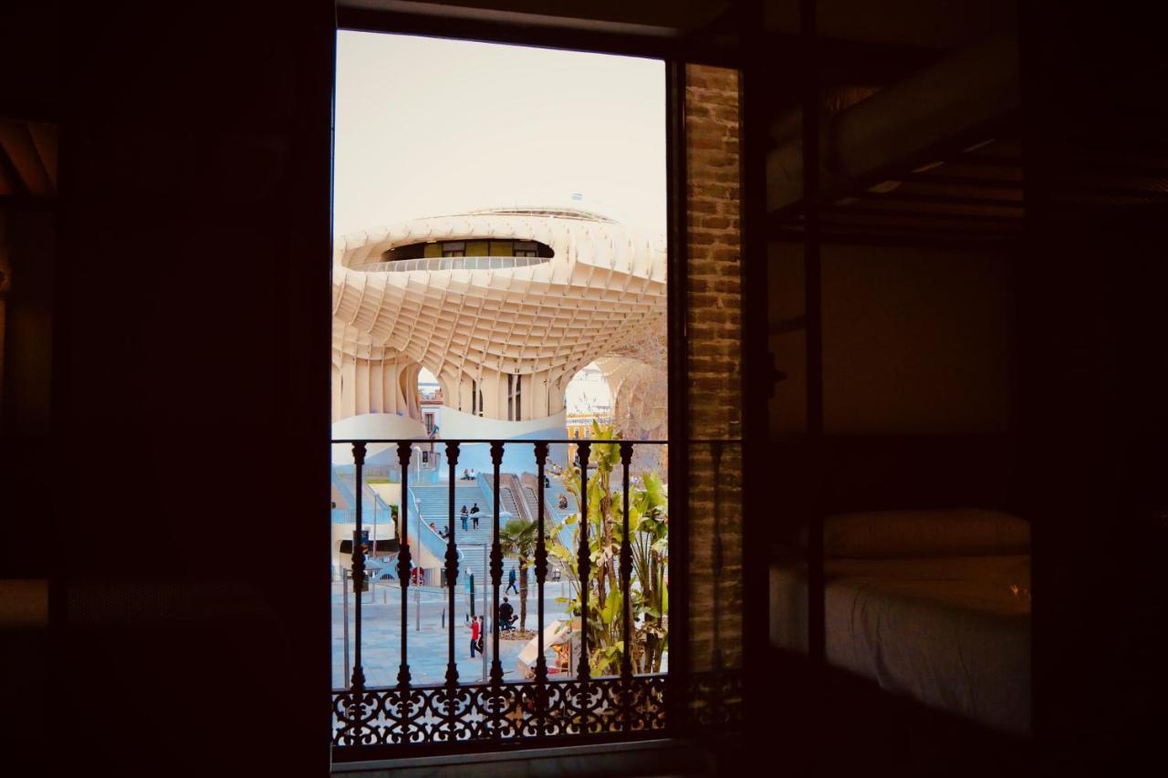 Joy Setas Coworking Hostel Seville Exterior photo