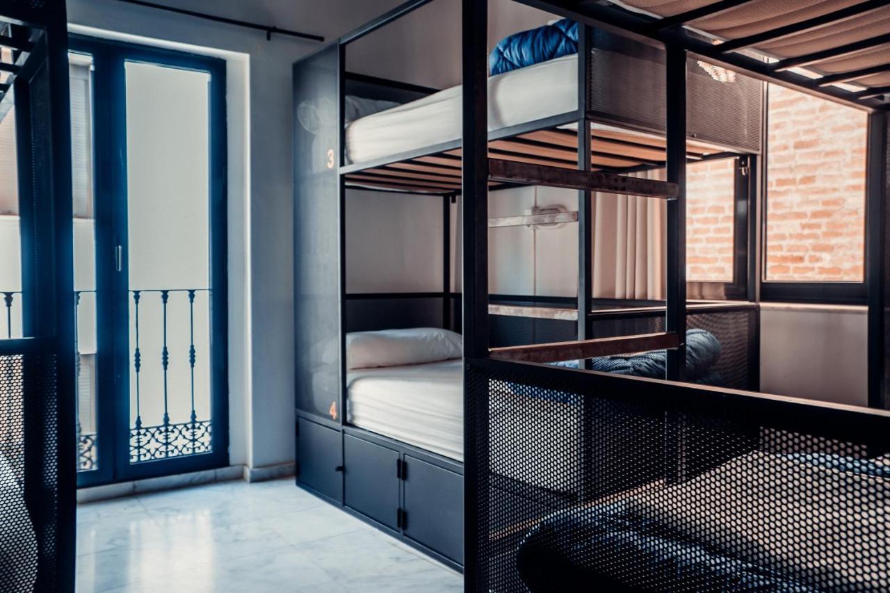 Joy Setas Coworking Hostel Seville Exterior photo