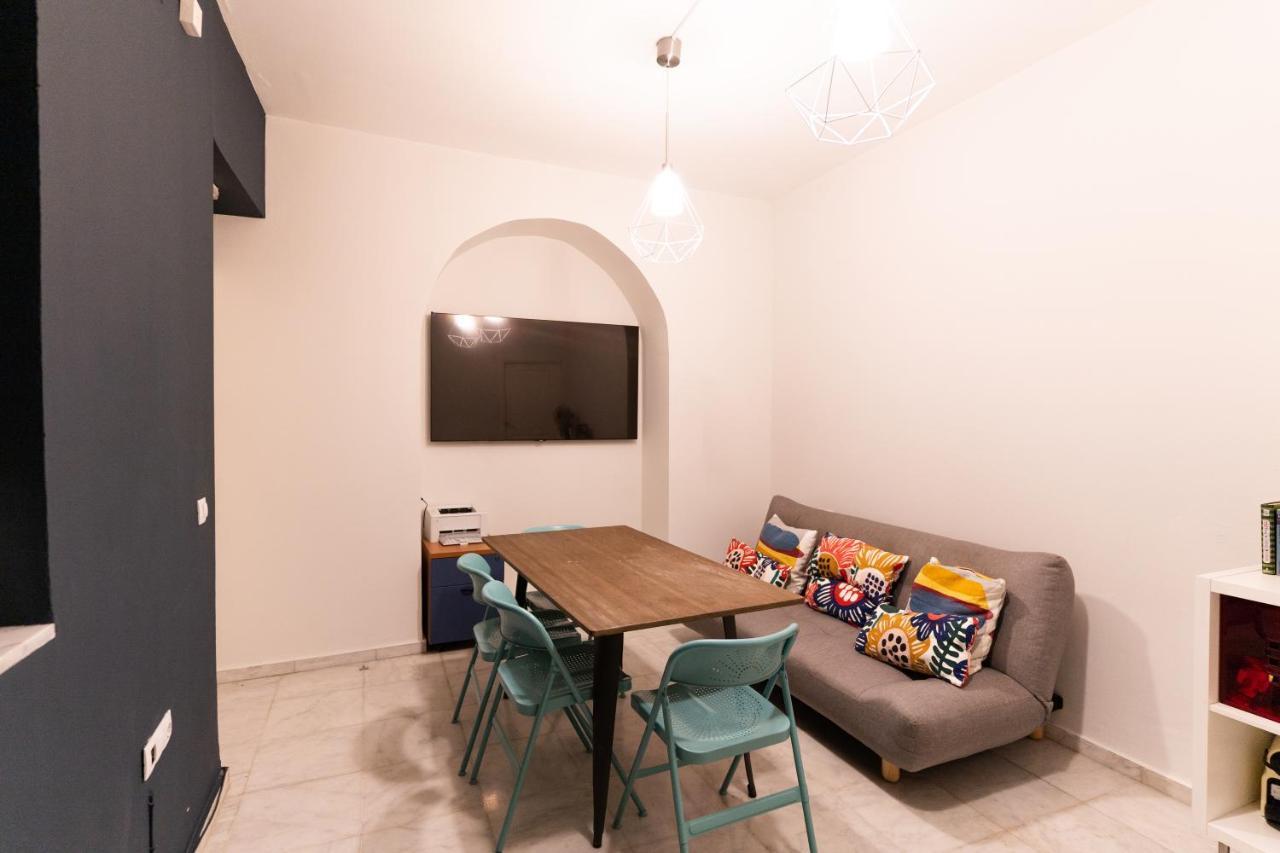 Joy Setas Coworking Hostel Seville Exterior photo