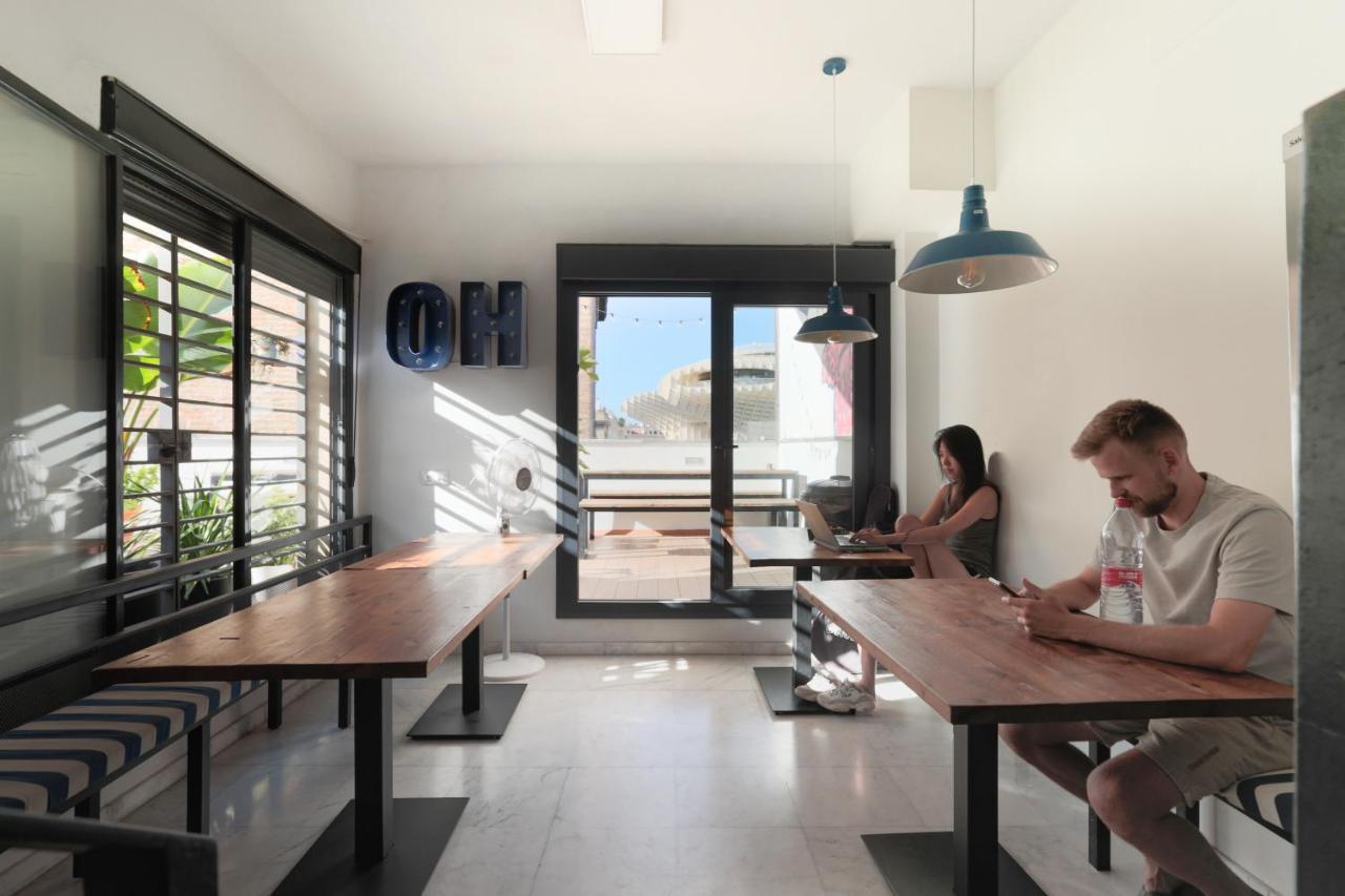 Joy Setas Coworking Hostel Seville Exterior photo