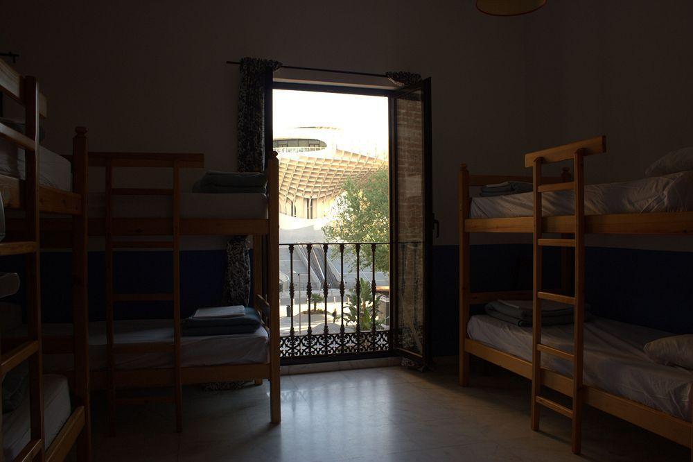 Joy Setas Coworking Hostel Seville Exterior photo