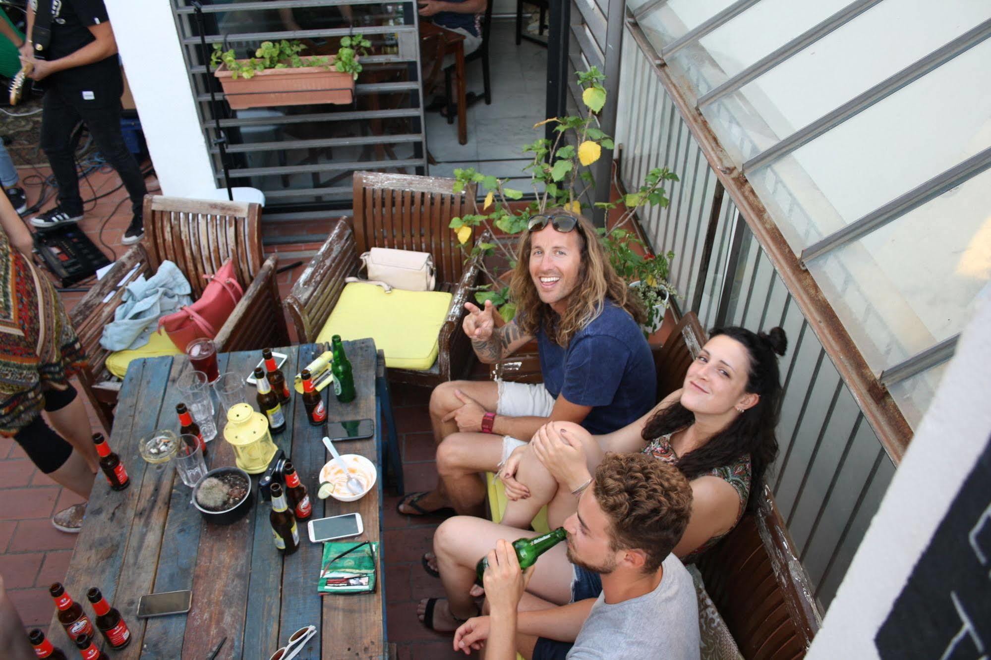 Joy Setas Coworking Hostel Seville Exterior photo