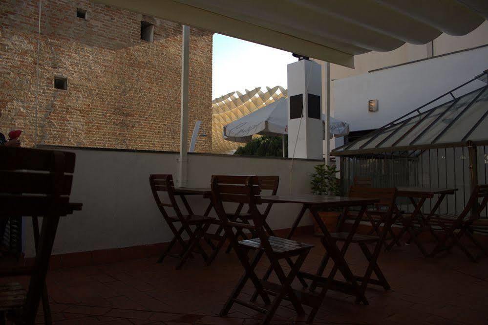 Joy Setas Coworking Hostel Seville Exterior photo